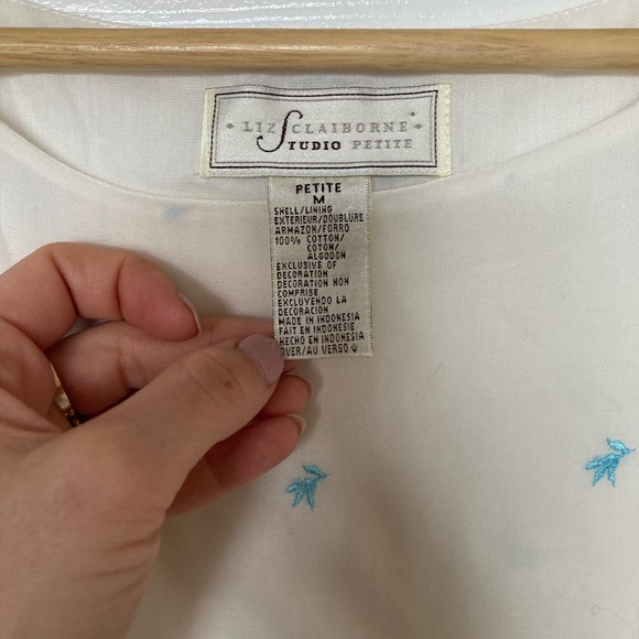 NWT Liz Claiborne Studio Petite Embroidered Shirt - Picture 2 of 5